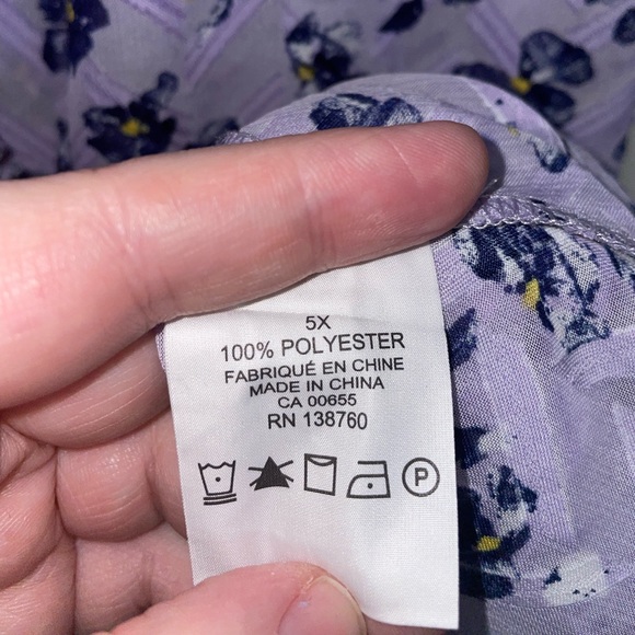 Pennington’s Floral Blouse - Picture 6 of 6